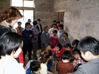 school kids reading